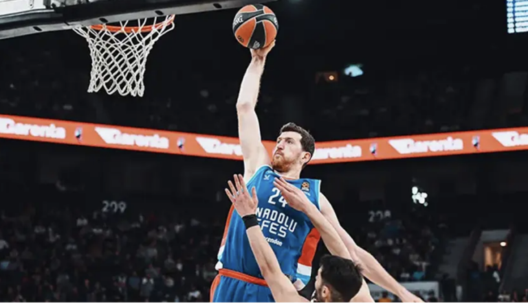 Anadolu Efes, Partizan’ı Evinde Ezip Geçti!